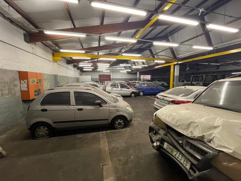 To Let commercial Property for Rent in Neave Industrial Eastern Cape